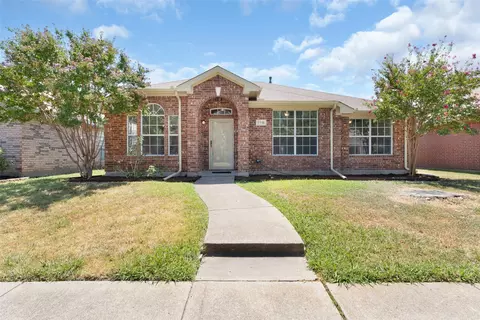 7718 Calypso Dr, Rowlett, TX 75088