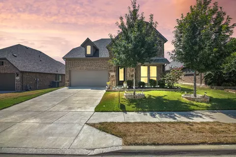 11745 Dixon Dr, Fort Worth, TX 76108