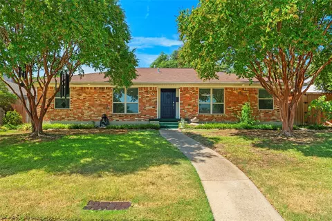 9427 Meadowknoll Dr, Dallas, TX 75243