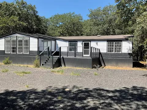 191 Dorflinger Ct, Boyd, TX 76023