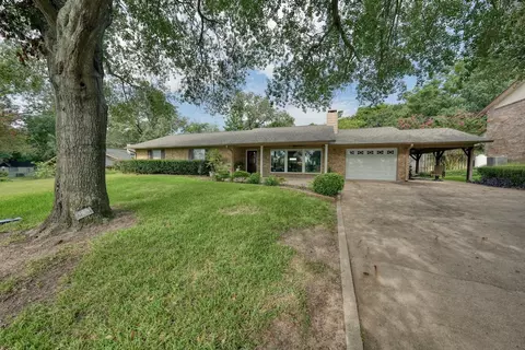 222 Fairlawn Dr, Hideaway, TX 75771