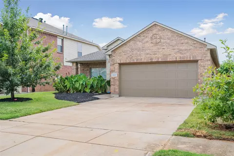 1647 Secretariat Ln, Irving, TX 75060