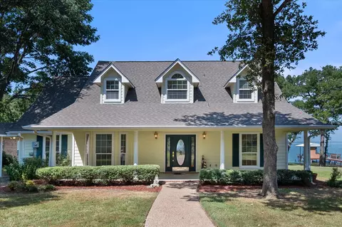 471 Susan Grove Blvd, Streetman, TX 75859