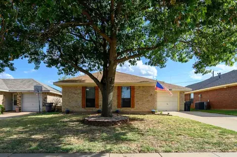 1217 Oakhurst Dr, Wichita Falls, TX 76302