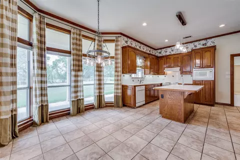Kitchen - 10200 Zipper Rd, Pilot Point, TX 76258 photo 1 of 5