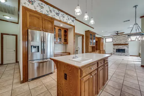 Kitchen - 10200 Zipper Rd, Pilot Point, TX 76258 photo 4 of 5