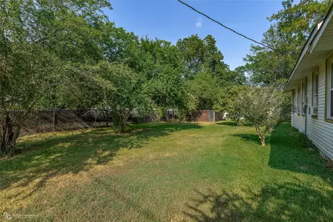 Exterior - 209 N Arkansas St, Plain Dealing, LA 71064 photo 6 of 7