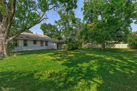 Exterior - 209 N Arkansas St, Plain Dealing, LA 71064 photo 3 of 7