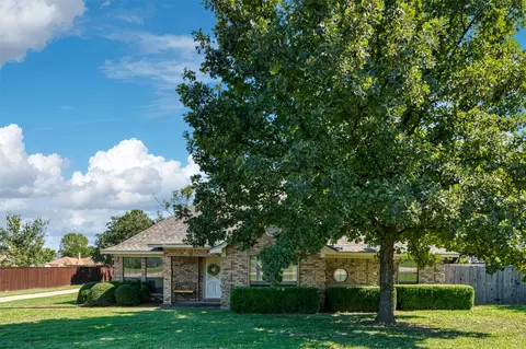 228 Bent Tree Trl, Burleson, TX 76028