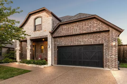 800 Goose Ct, Forney, TX 75126