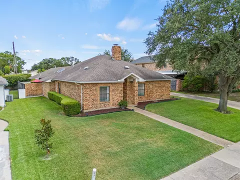 4116 Fairlakes Ct, Dallas, TX 75228