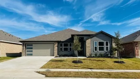 1628 Forest Park Dr, Alvarado, TX 76009