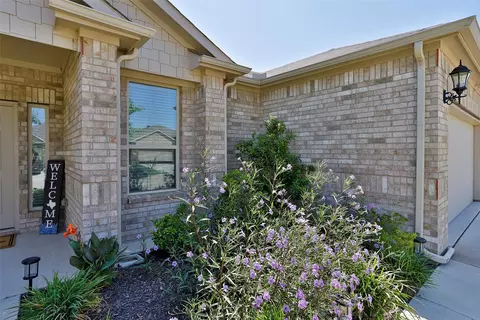 10521 Summer Place Ln, Fort Worth, TX 76140