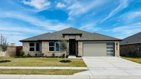 1620 Central Park Dr, Alvarado, TX 76009