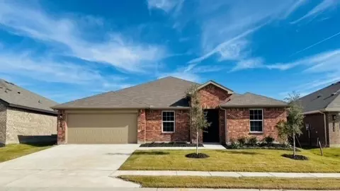 1624 Forest Park Dr, Alvarado, TX 76009