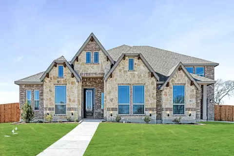 463 Crystal Lake Ln, Red Oak, TX 75154