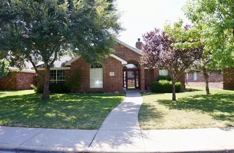 5706 Foxcroft Dr, Amarillo, TX 79109