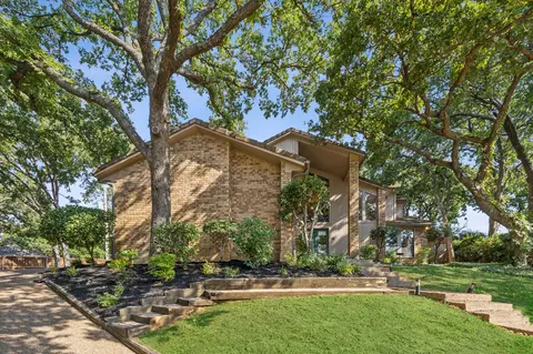 3905 Cross Hill Ct, Arlington, TX 76016