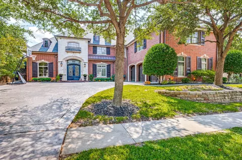 4000 Memorial Ct, Carrollton, TX 75010