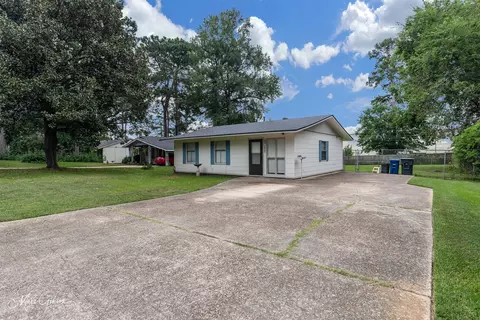 2837 Smithfield Rd, Shreveport, LA 71118