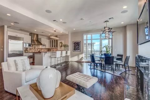 2555 N Pearl St #1305, Dallas, TX 75201