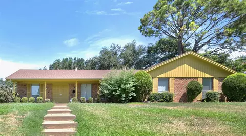 7301 Yolanda Dr, Fort Worth, TX 76112