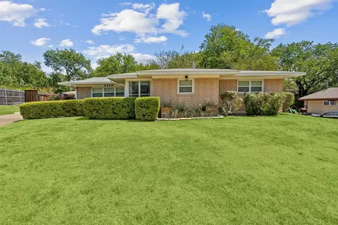 4925 Odessa Ave, Fort Worth, TX 76133
