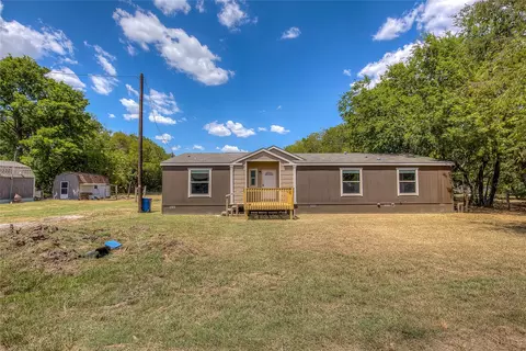 103 E Tarrant St, Cumby, TX 75433