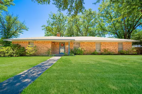 608 Marion Dr, Winnsboro, TX 75494