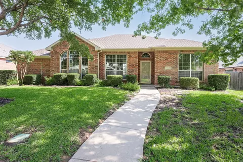 1537 Crested Butte Dr, Lewisville, TX 75077
