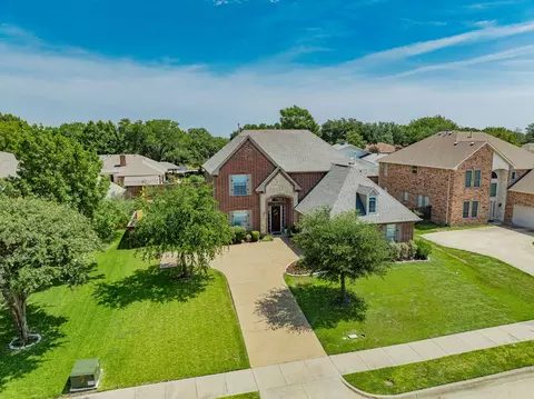 2806 Knightsbridge Ln, Garland, TX 75043