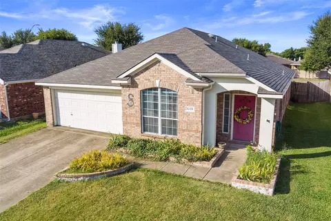1119 Castille Dr, Grand Prairie, TX 75051