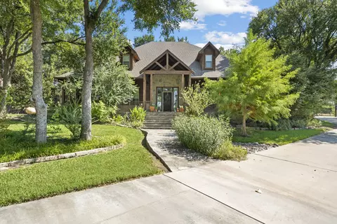 811 Trailwood Dr, Weatherford, TX 76085