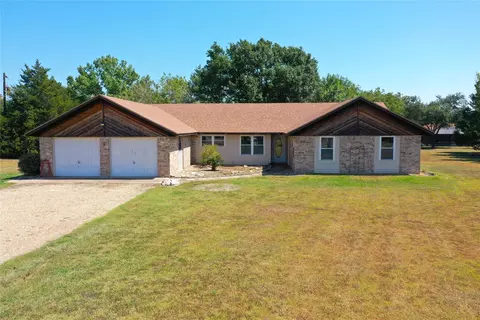 208 Juliet St, Teague, TX 75860