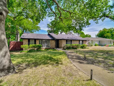 2417 Bonnywood Ln, Dallas, TX 75233
