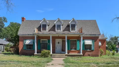 602 W 12th St, Brady, TX 76825