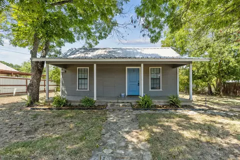 745 W Shirley St, Stephenville, TX 76401