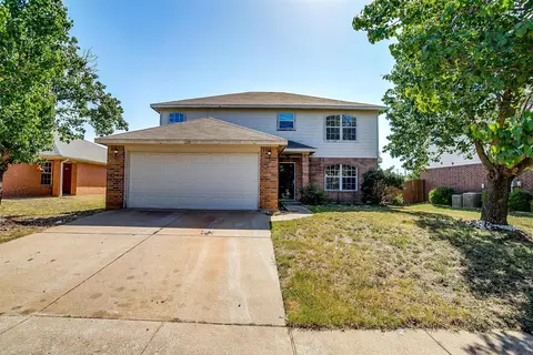 228 Centennial Pl, Crowley, TX 76036