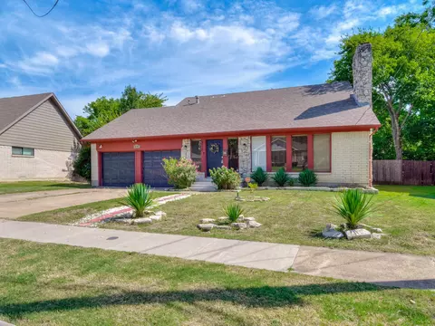 2716 Blanton St, Dallas, TX 75227