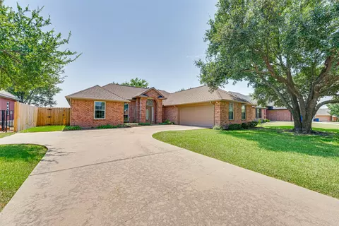 1203 Louise Ln, Ennis, TX 75119