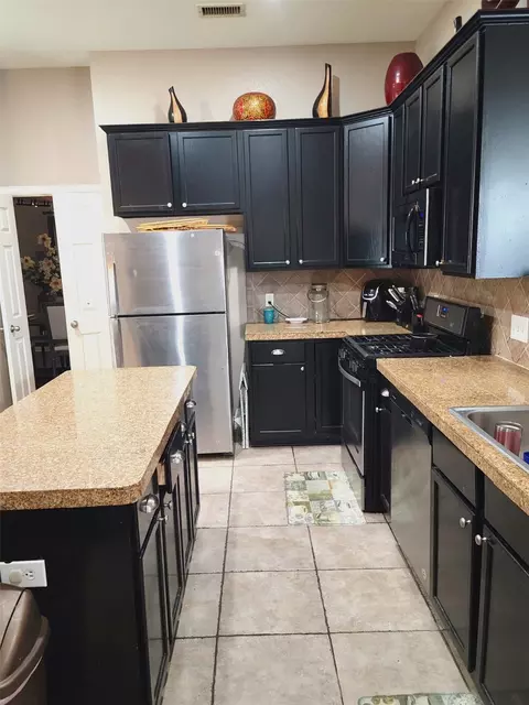 Kitchen - 7310 Colfax Dr, Rowlett, TX 75089 photo 2 of 3