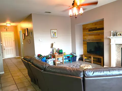Living - 7310 Colfax Dr, Rowlett, TX 75089 photo 2 of 4
