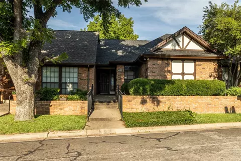 622 Windgate Ct, Arlington, TX 76012