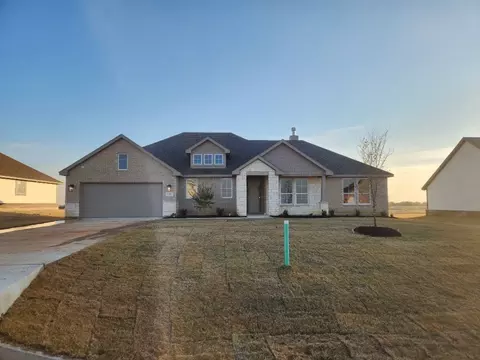 135 Clear Creek Ln, New Fairview, TX 76078
