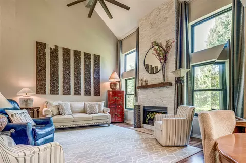 414 Santa Fe Trl #95, Irving, TX 75063