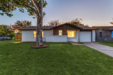 103 N Forest Crest Dr, Garland, TX 75042