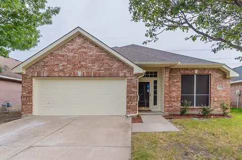 1207 Eastwick Dr, Arlington, TX 76002