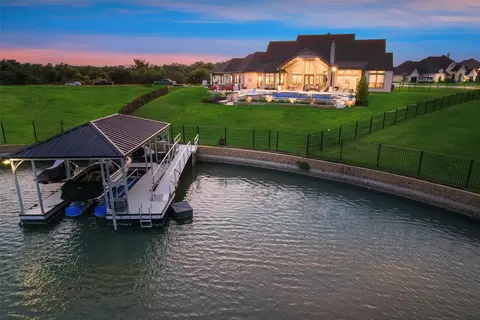 7080 The Resort Blvd, Fort Worth, TX 76179