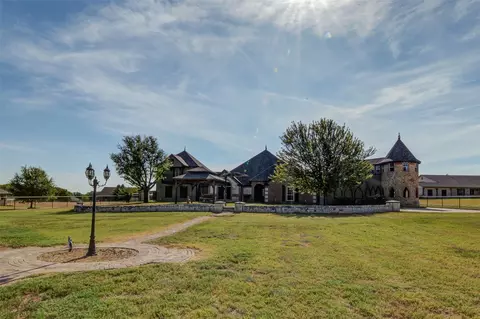 1417 Thomas Rd, Springtown, TX 76082