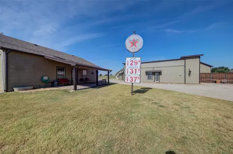 1417 Thomas Rd, Springtown, TX 76082 photo 35